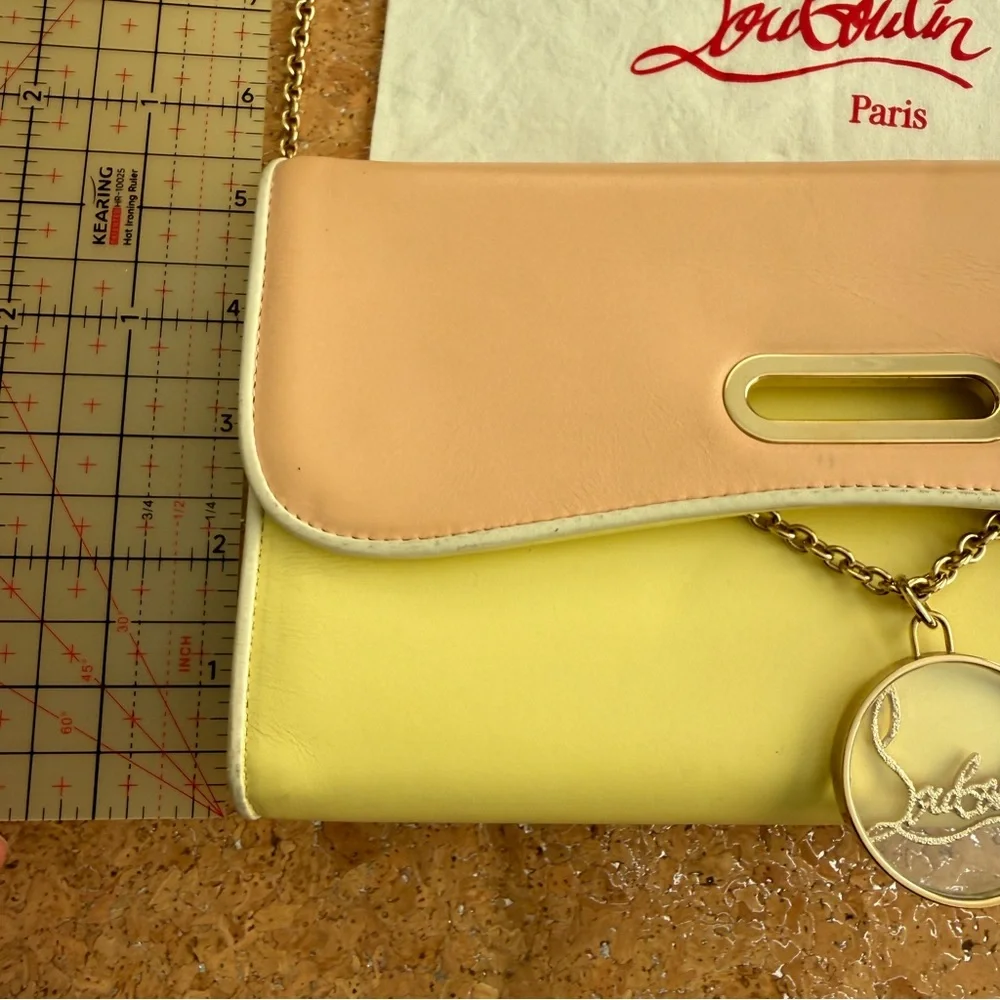 Louboutin Riviera Calf Leather Clutch to Shoulder Bag, Version Poudre - Picture 15 of 16